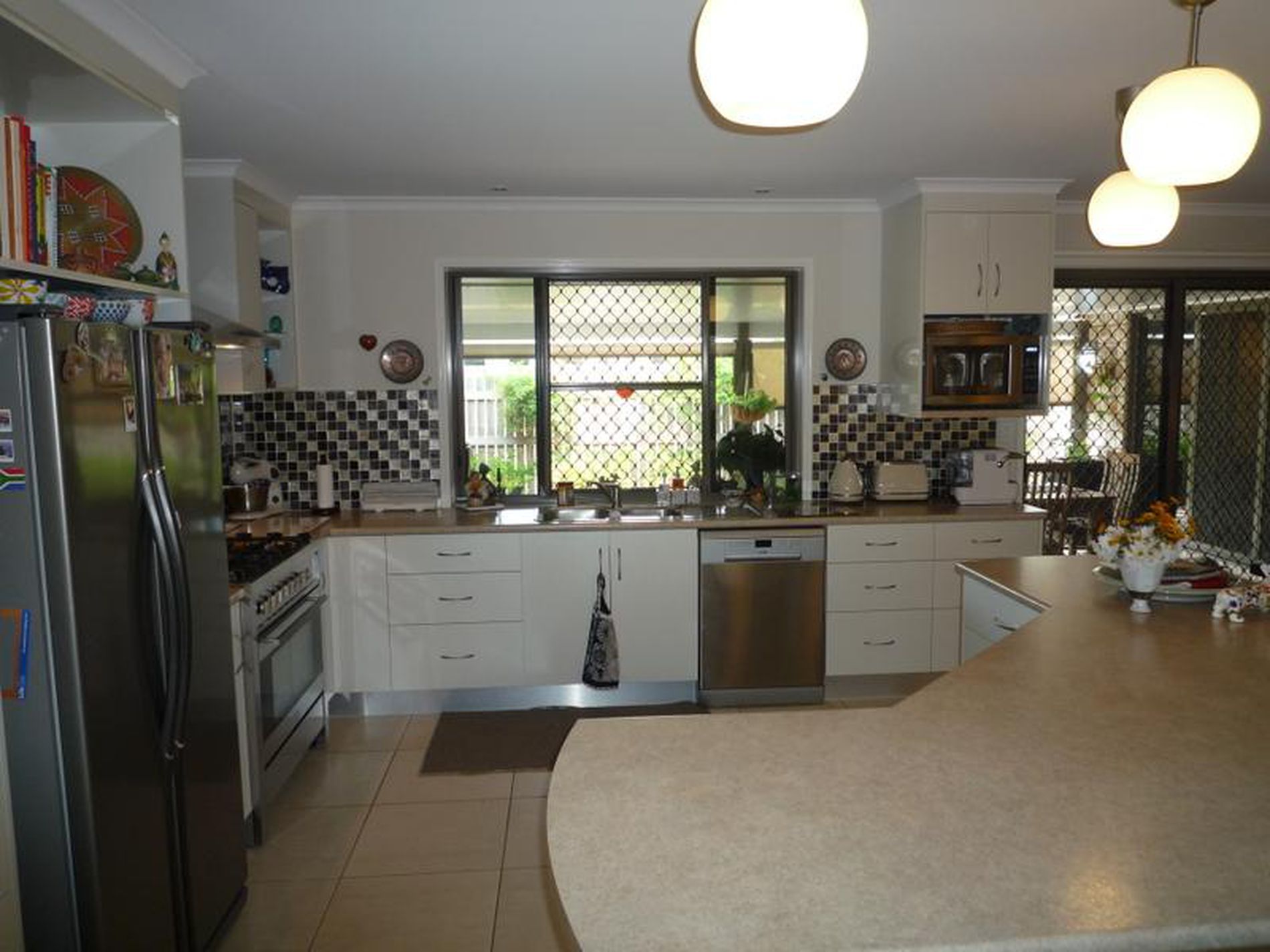 2 Honeyeater Ct, Woodgate