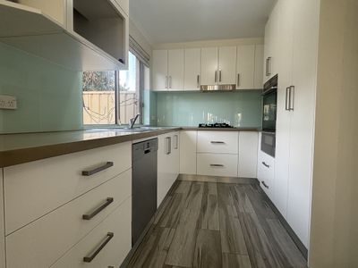 4 Sugarwood Grove, Greenacre