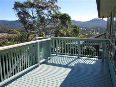 8 White Place, Figtree
