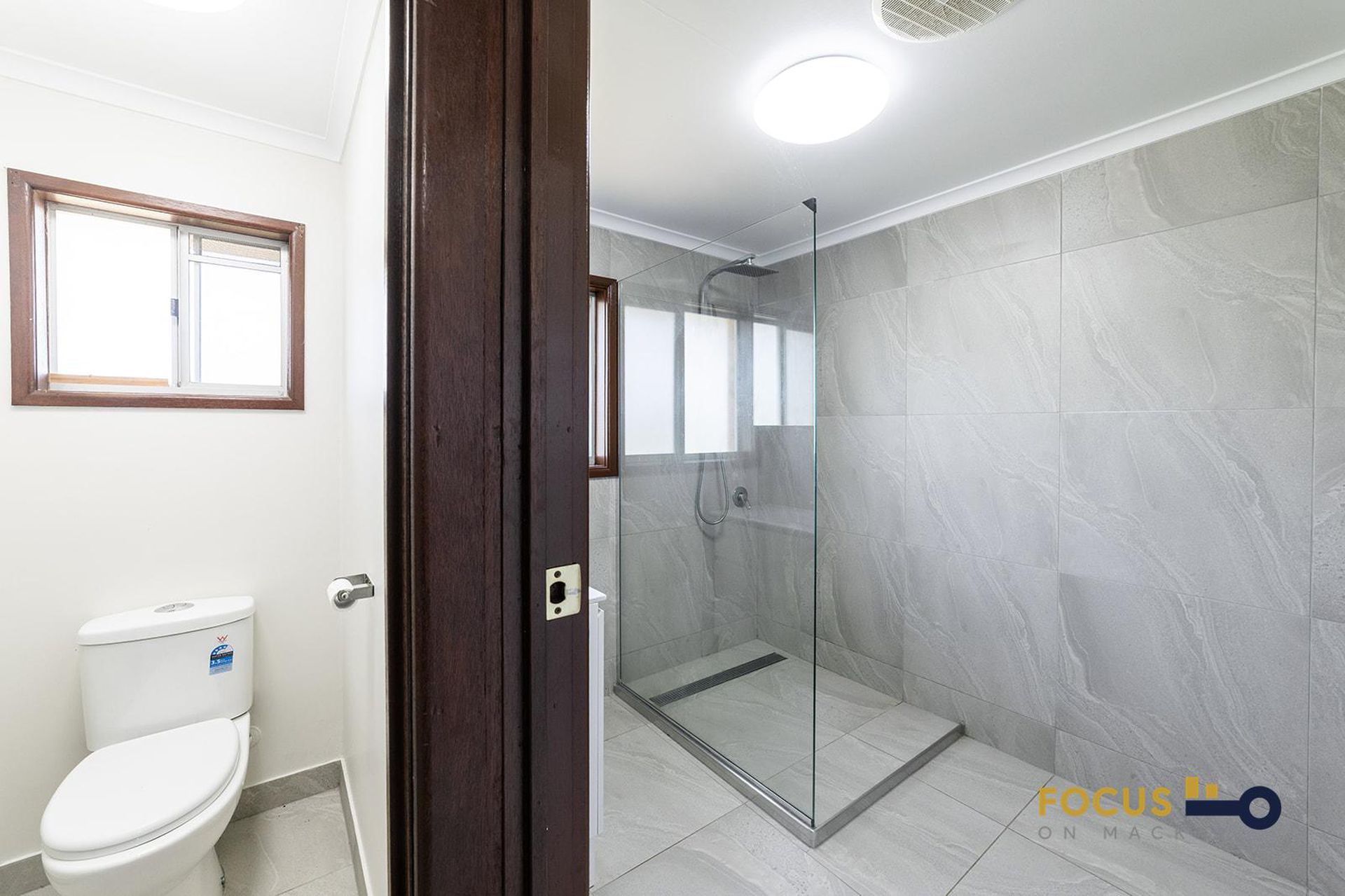 126 Beach Rd, Sarina