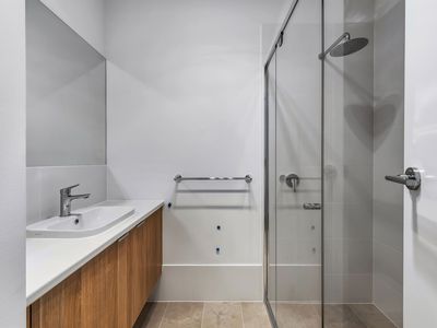 9E Elizabeth Street, Woodville West