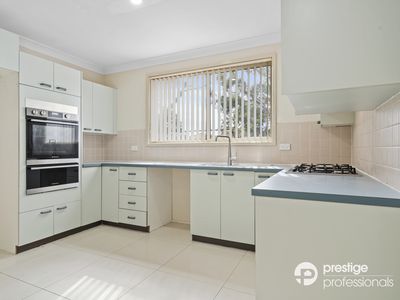 5 Yarran Court, Wattle Grove