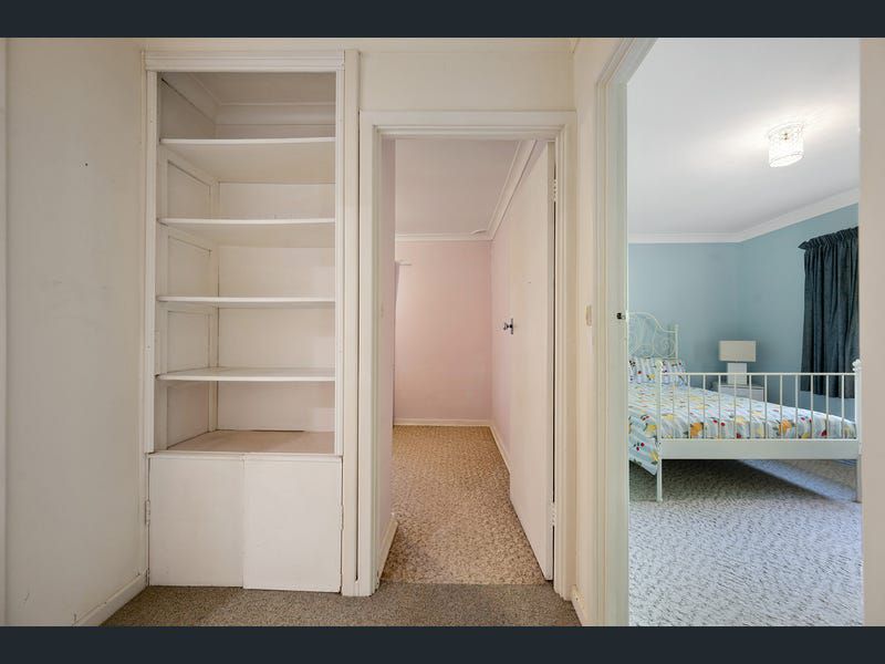 5 Grasmere Place, Kelmscott