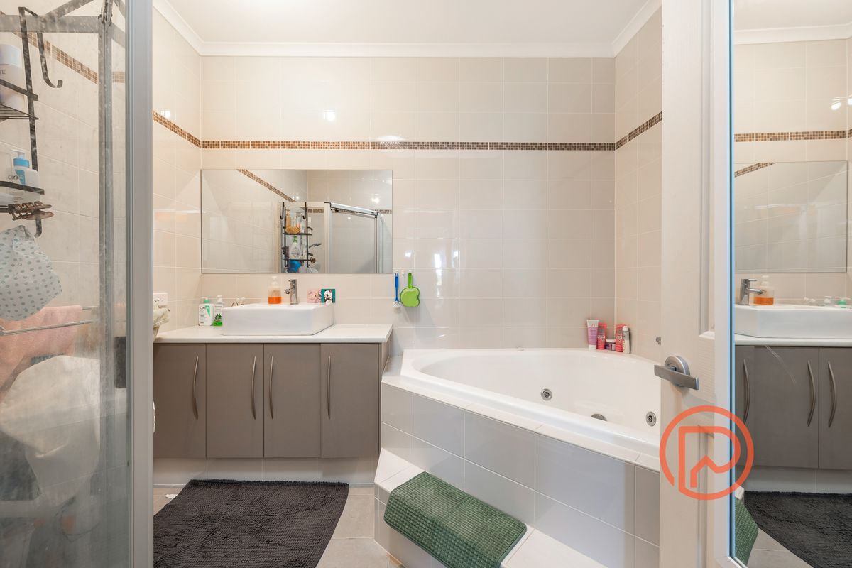 11 Penang Lane, Lightsview
