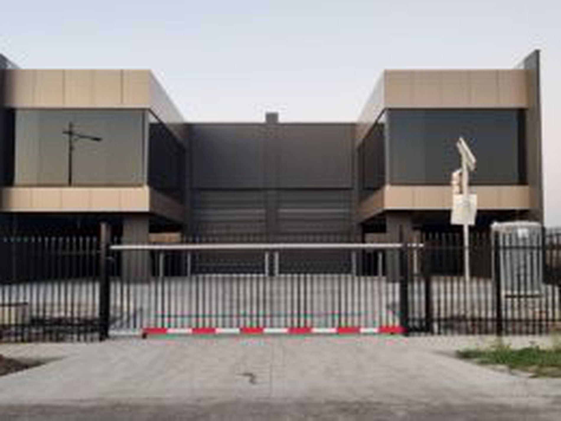 2 / 6 Literary Way, Williamstown
