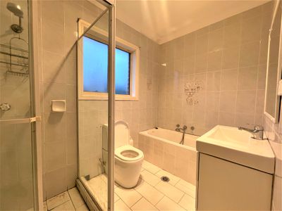 2 / 211 Penshurst Street, Beverly Hills