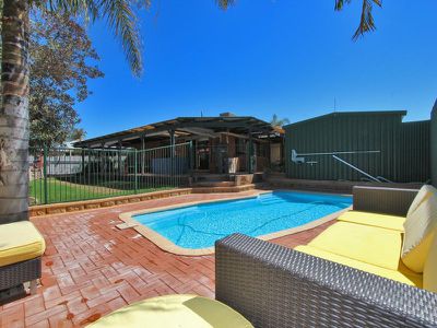 2 Davyhurst Drive, Kalgoorlie