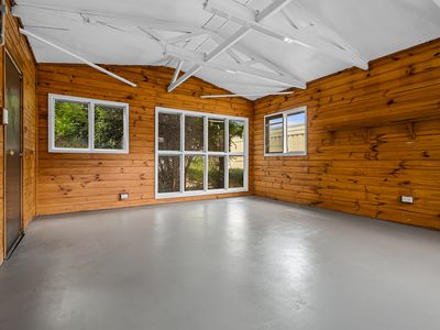 23 Stuart Drive, Woodend