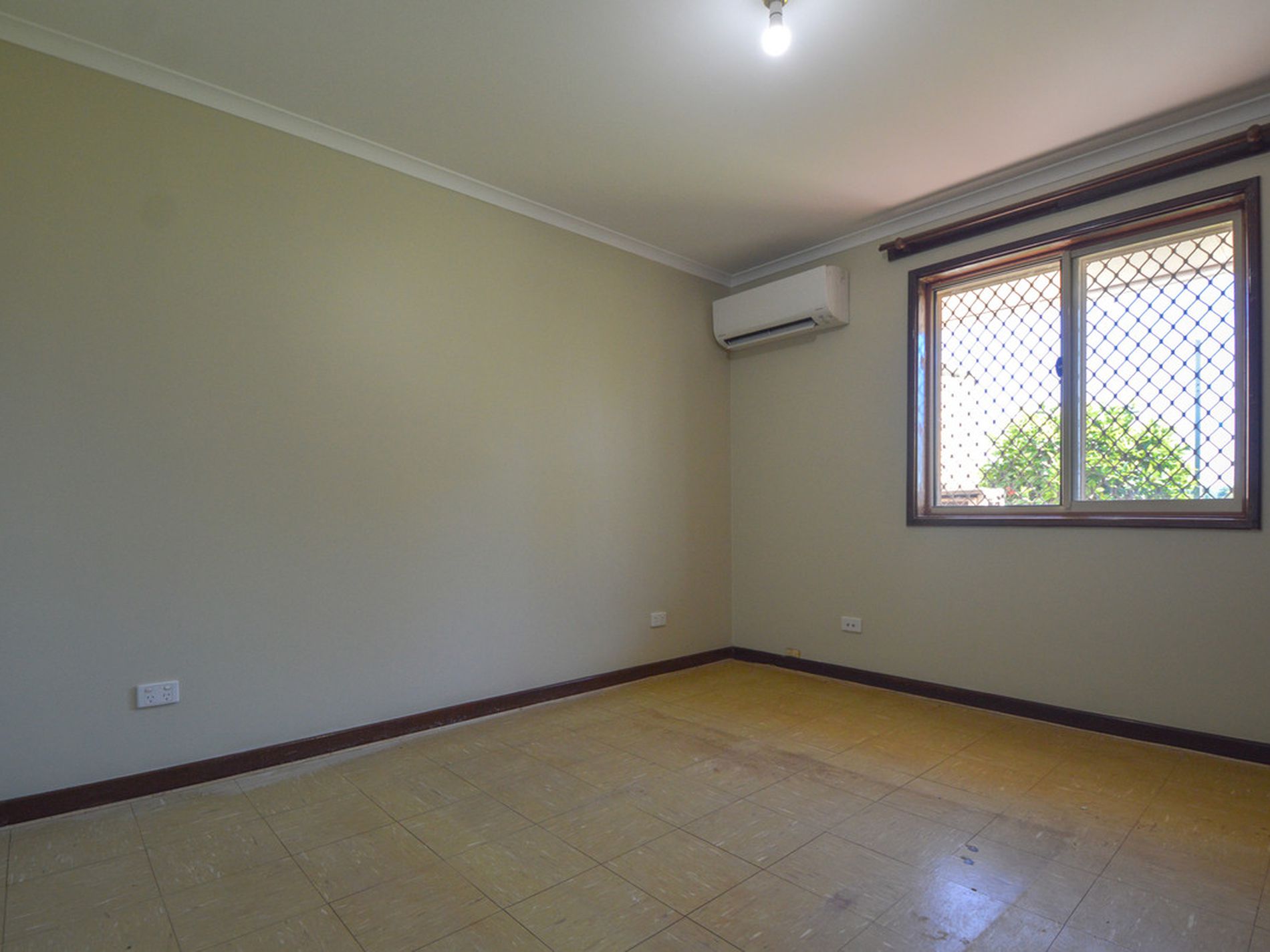 4 Yanderra Crescent, South Hedland
