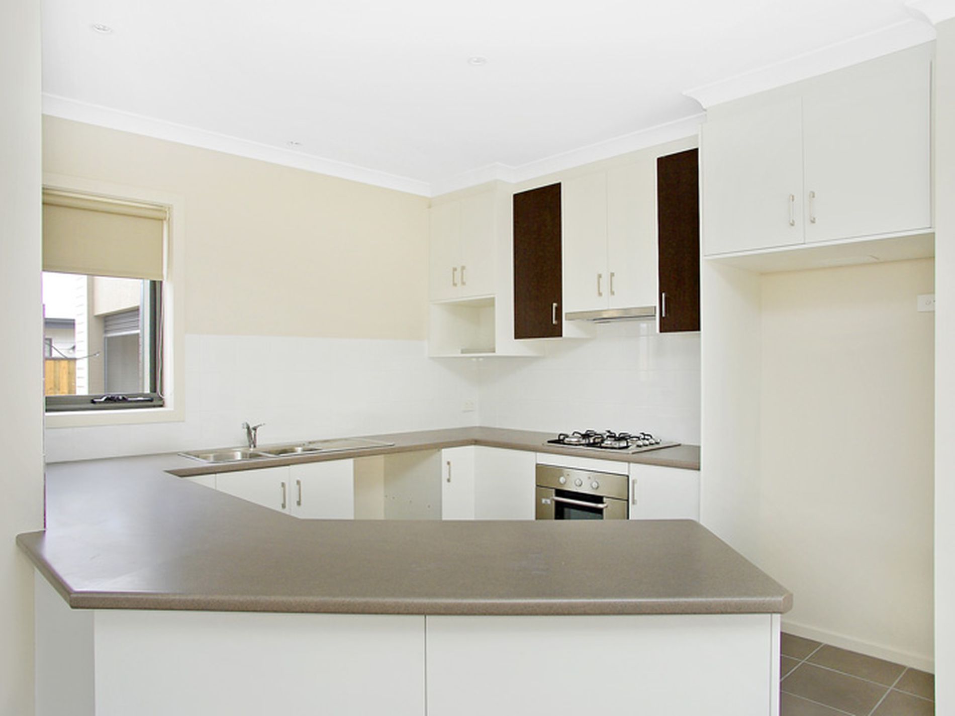 2 / 20 Senior Court, Highton