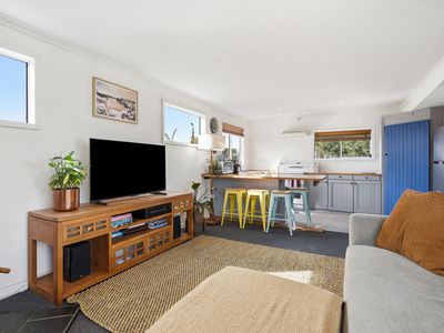 3 Lagoon Road, Carlton