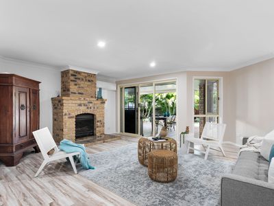 17 Oakmont Crescent, Albany Creek