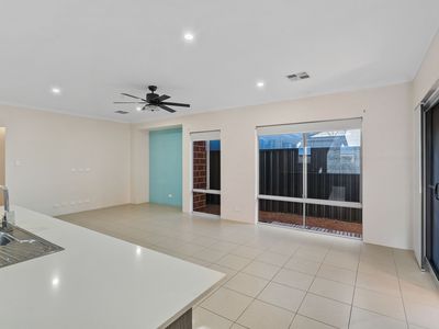 69 Thornbill Crescent, Coodanup