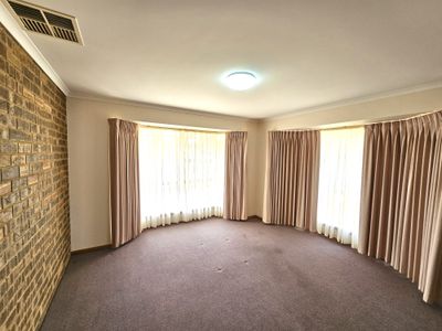 1 / 27 NORTH TERRACE, Millicent