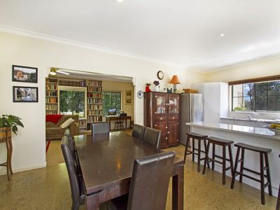 4 Fryers Road, Chewton
