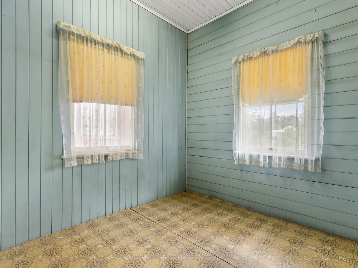 11 Macrae Street, Woodend