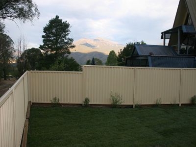 73 St Bernard Drive, Tawonga South