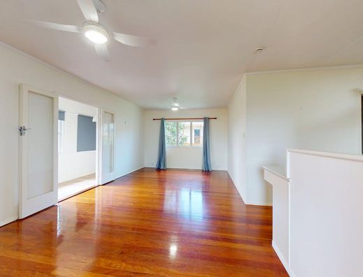 Cooroy Home with Double Frontage image 5