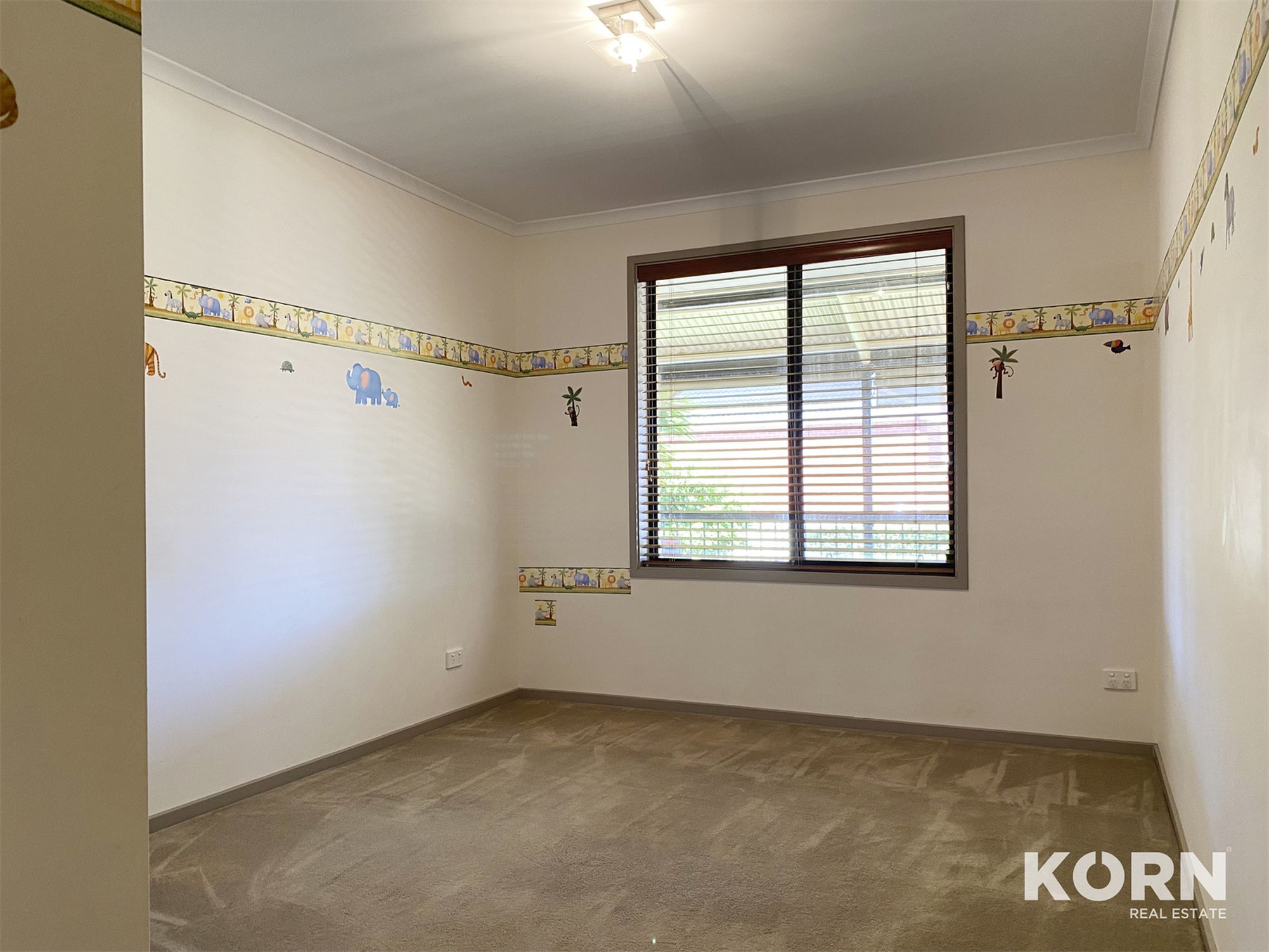 12 Russell Street, Magill