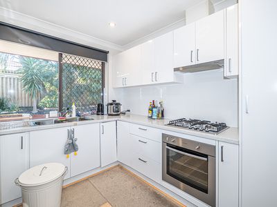 2 / 84 Clydesdale Street, Como