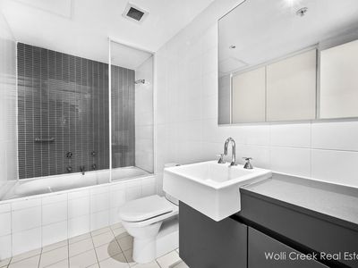 A907 / 35 Arncliffe Street , Wolli Creek