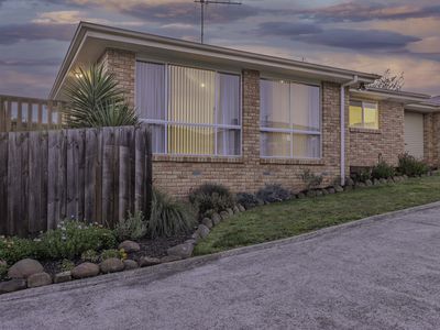 2 / 4 Walton Street, Huonville