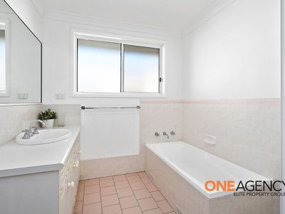 7 Scenic Crescent, Albion Park
