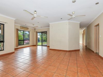 7 Hale Court, Gunn