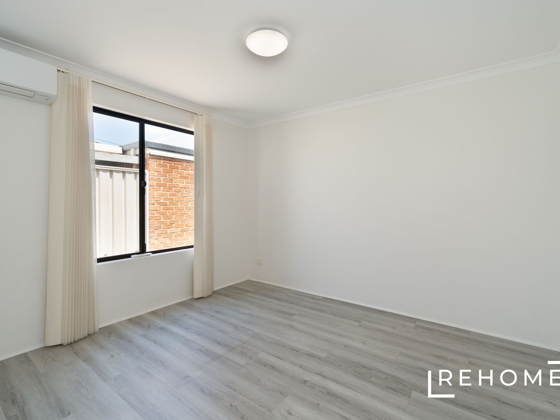 15 THURLOE WAY, Canning Vale