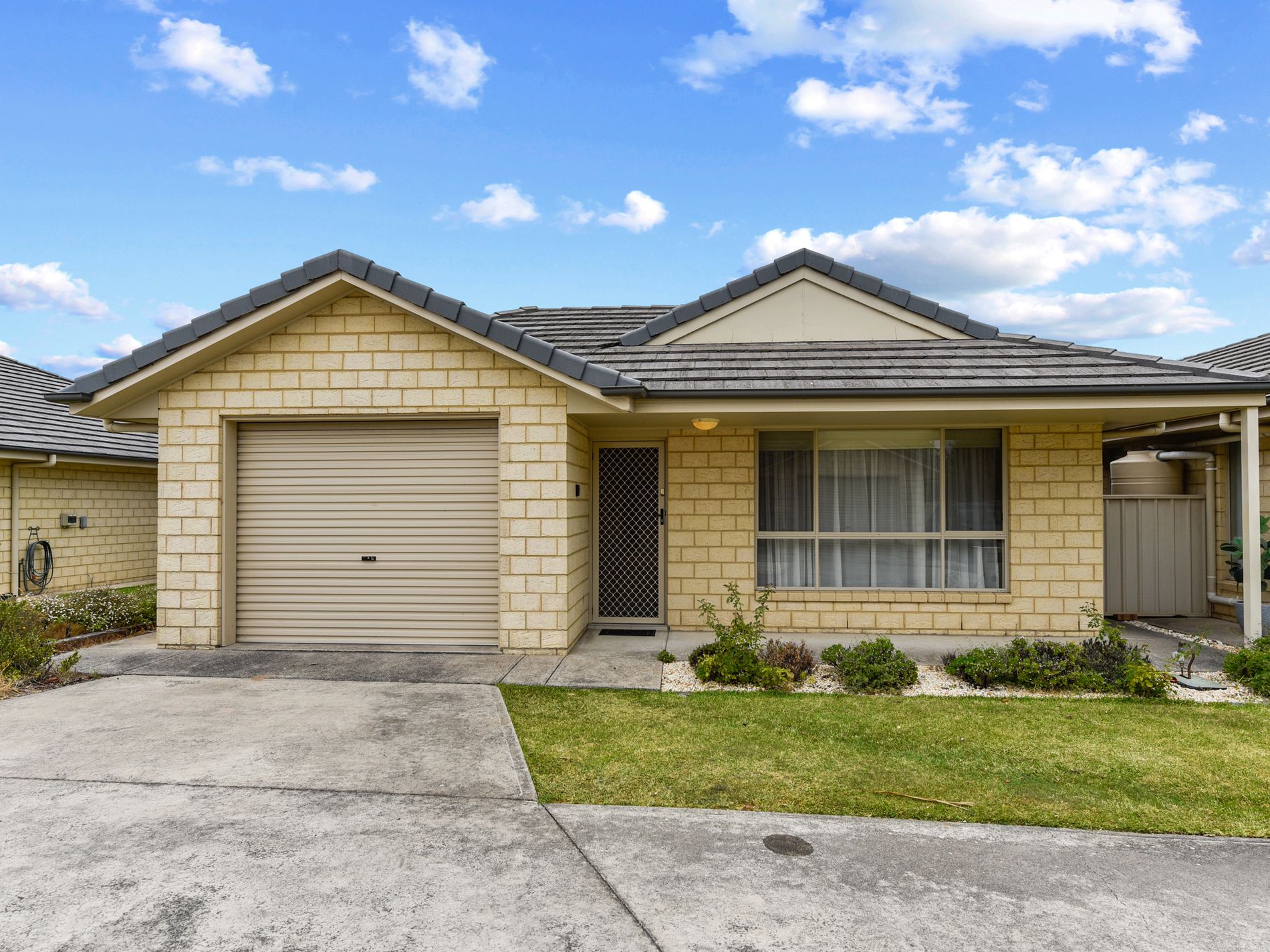 8 / 58 Williams Road , Millicent