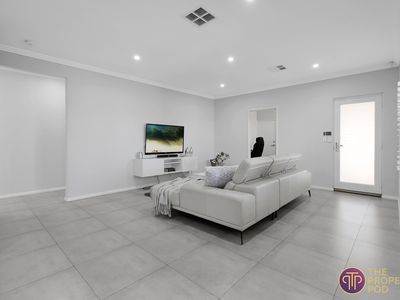 12 Bate Close, Piara Waters