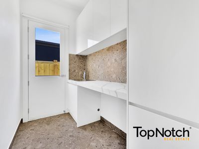 5 Spire Crescent, Beveridge
