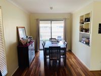 8 / 9  Bayside Court, Thorneside