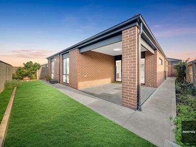 17 Ricotta Road, Manor Lakes