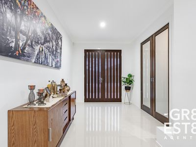 91 Aquatic Drive, Cranbourne West