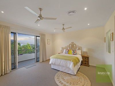 36 Lakeland Boulevard, Idalia