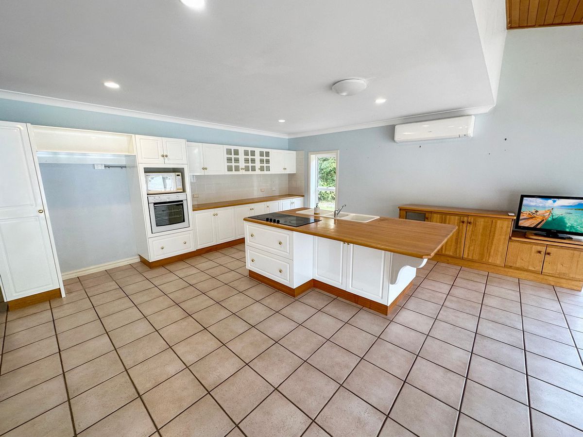 47 Bluewater Drive, Tinaroo