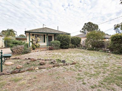 27 Alcheringa Street, Dubbo