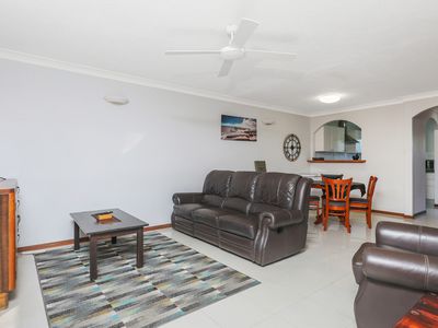 5 / 33 Scenic Highway, Cooee Bay