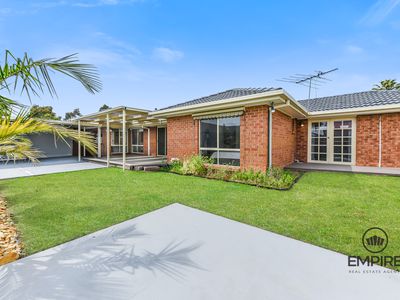 9 Broome Crescent, Cranbourne North
