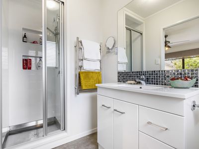 24 Adam Sunde Place, Glen Eden