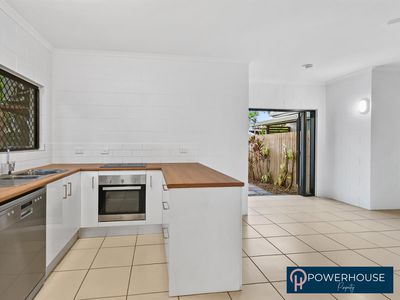 2 / 496 Severin Street, Manunda