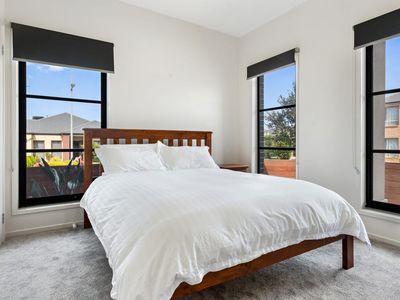 16 AMBROSIA CLOSE, Epping