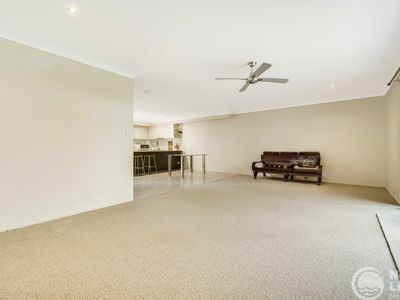 2 / 3 Bindaree Way, Ocean Shores