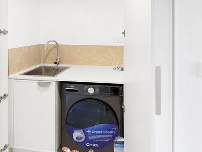 711 / 72 Allara Street, City