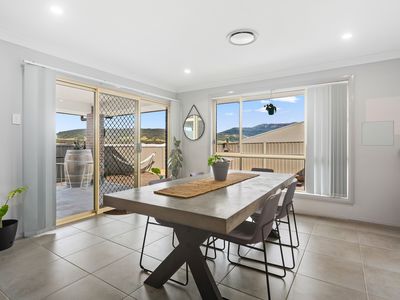 33 Flannery Drive, Calderwood