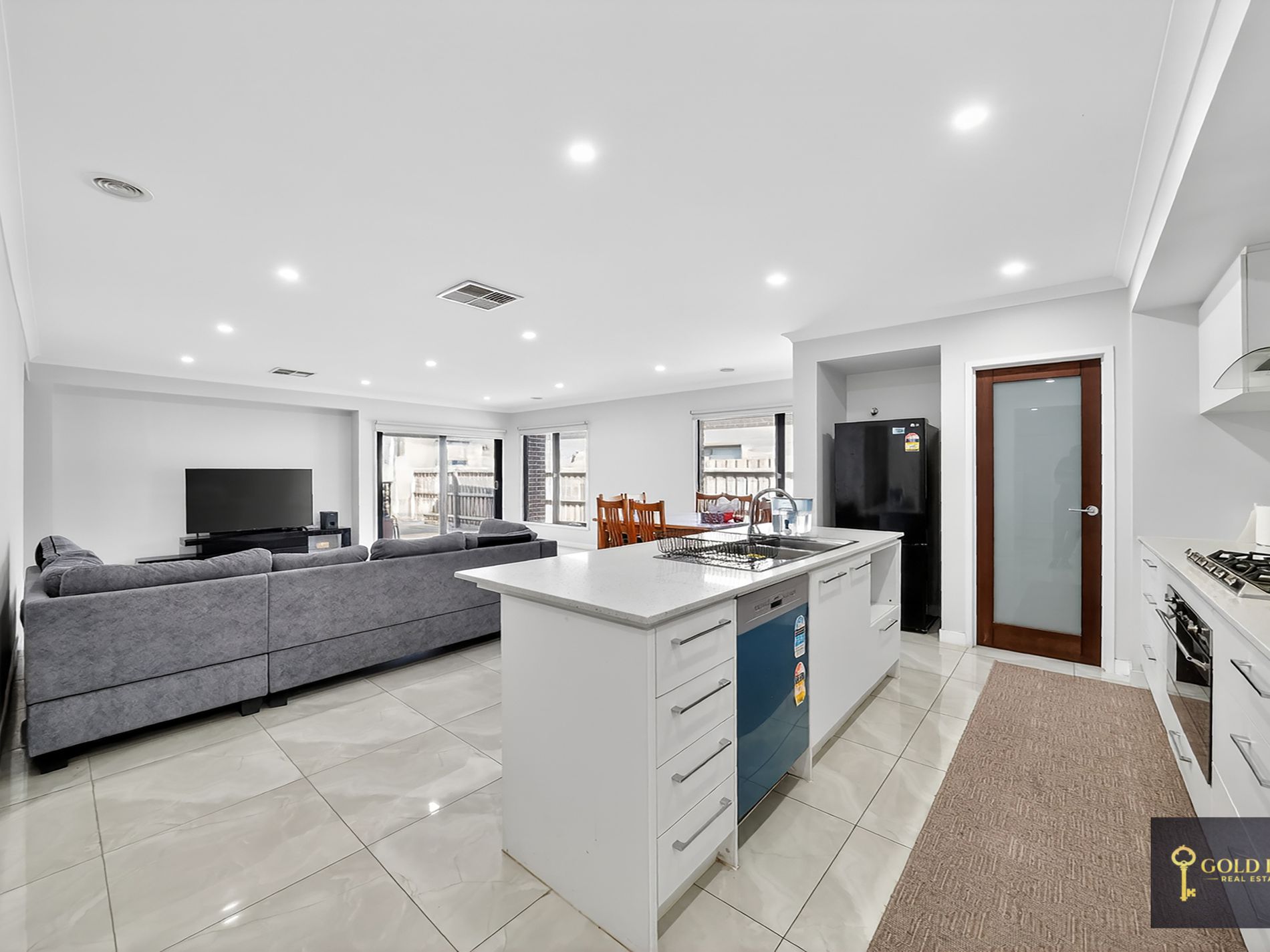 39 Kangaroo Crescent, Aintree