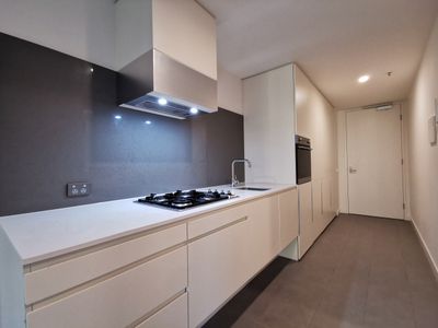 2010 / 105 Clarendon Street, Southbank