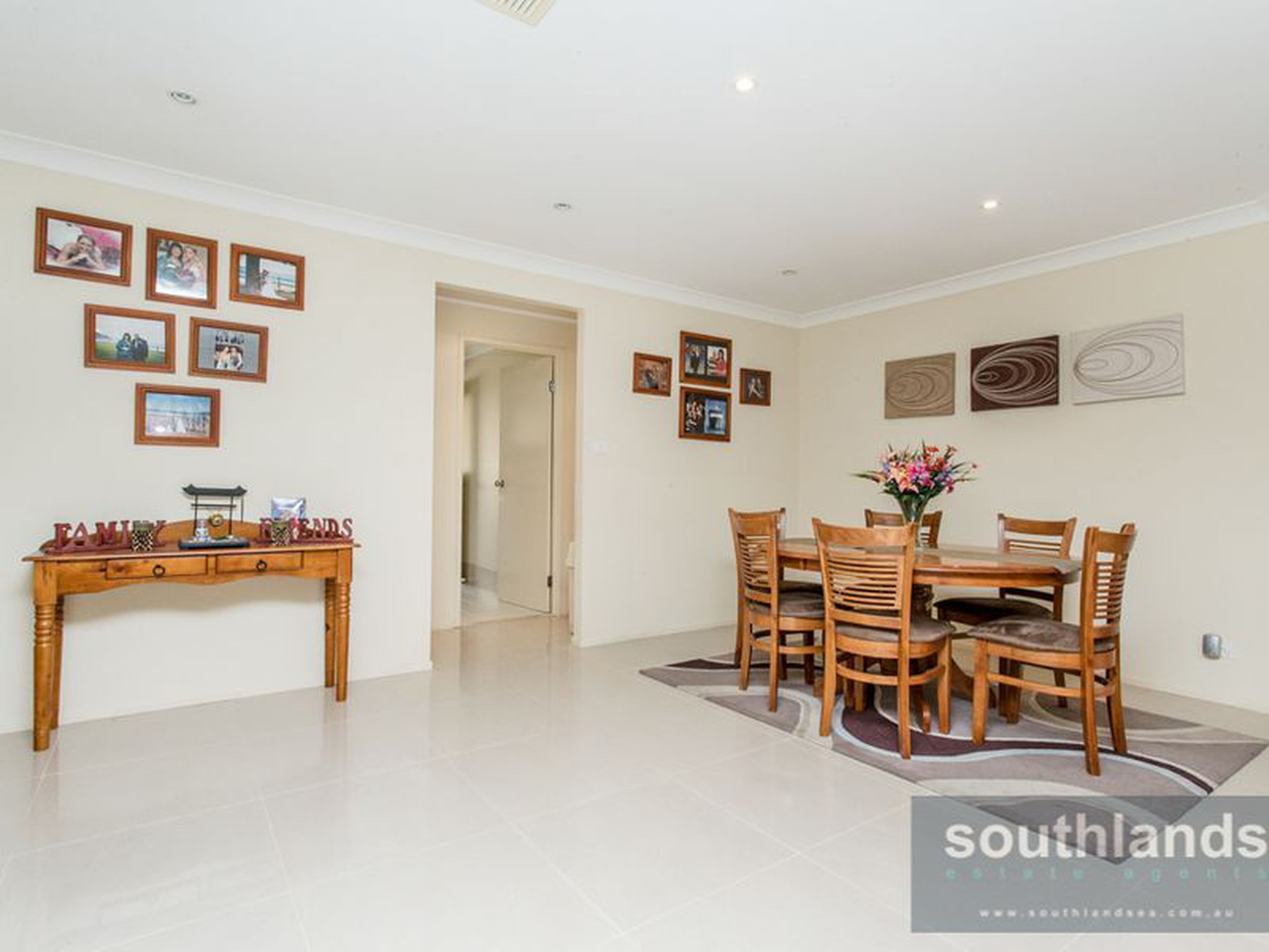 23 Heaton Ave, CLAREMONT MEADOWS