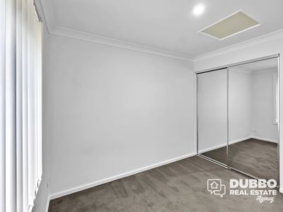 8a Malanda Avenue, Dubbo